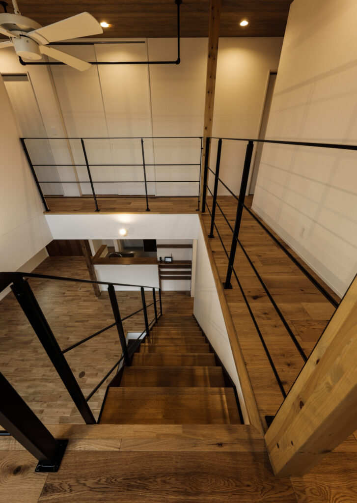 黒と木目の内装|愛知・名古屋|国松工務店