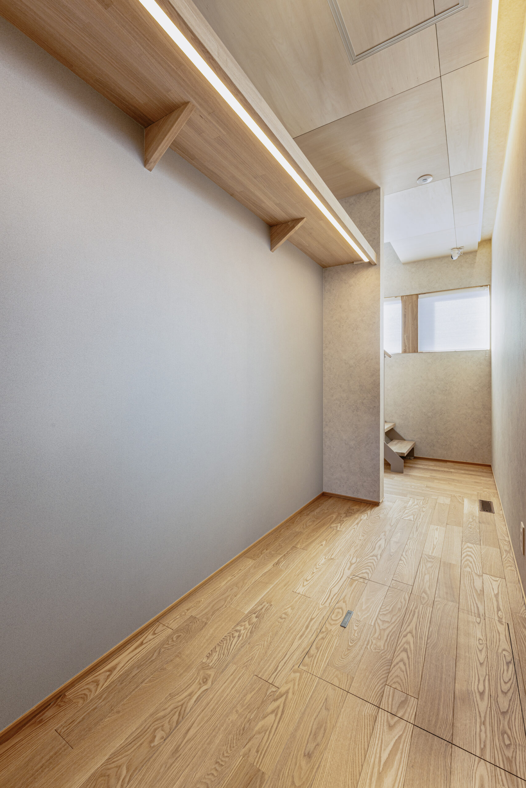 廊下にある床ガラリ