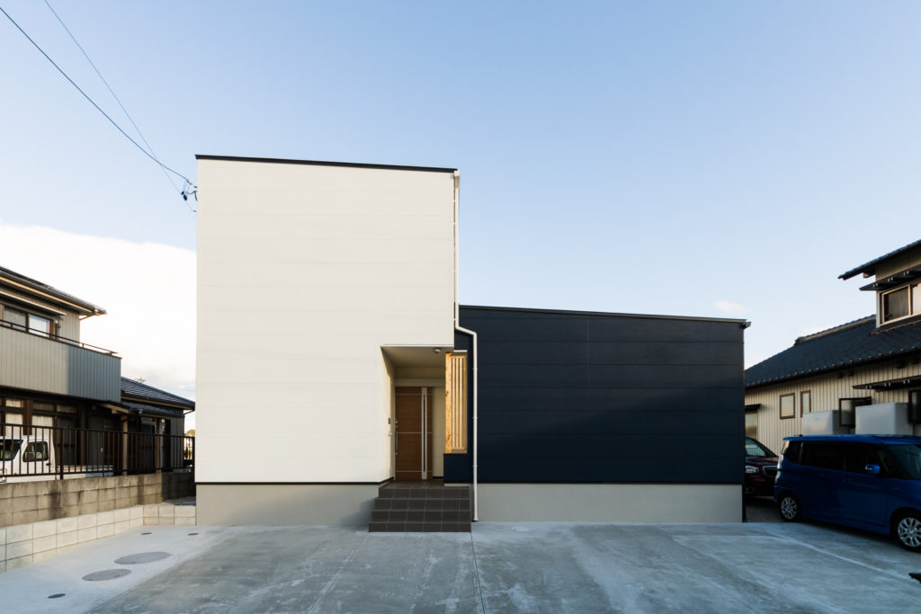 黒と白のツートンカラーの家｜愛知・名古屋｜国松工務店