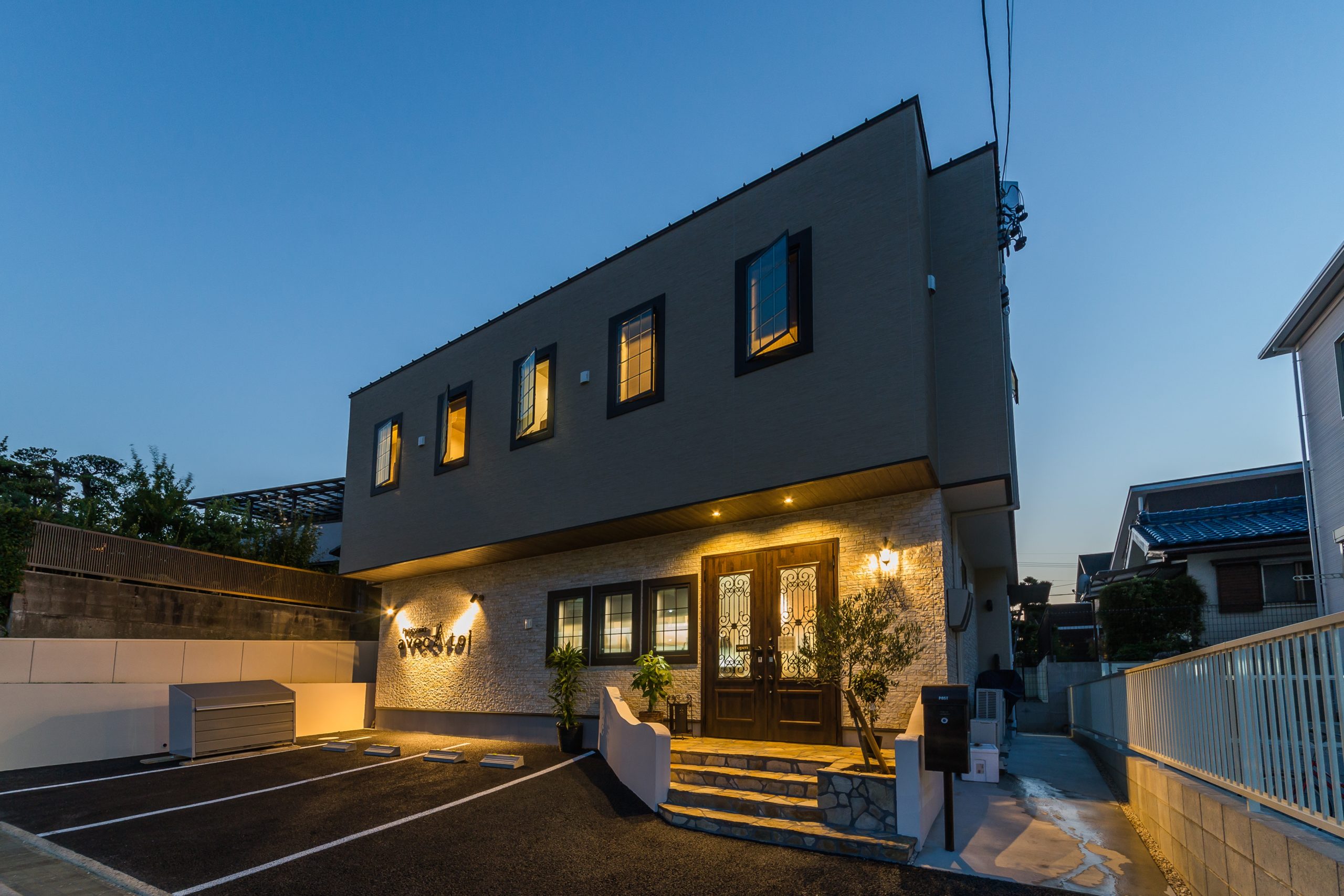 おしゃれな店舗兼用住宅