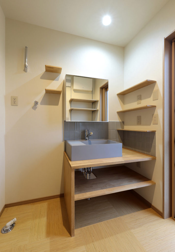 ナチュラル×和が落ち着く造作洗面台